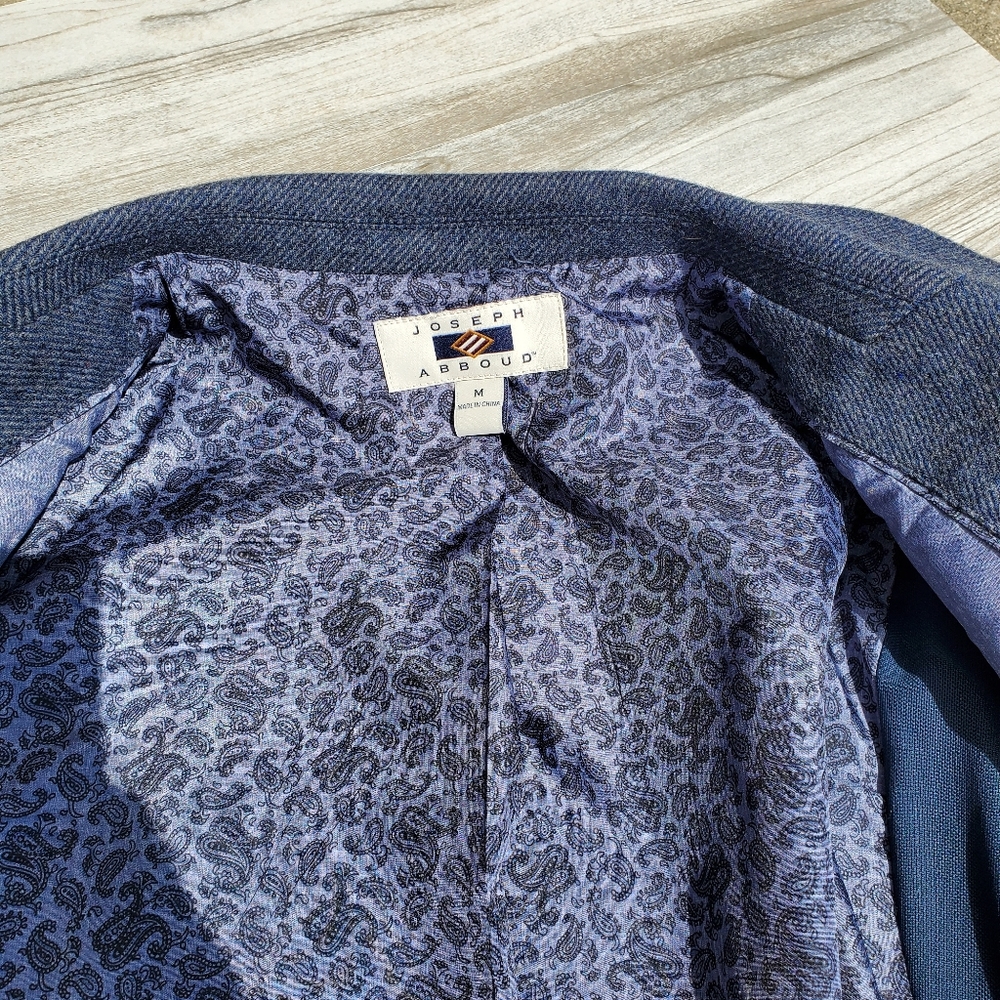 Blazer - Picture 2 of 4